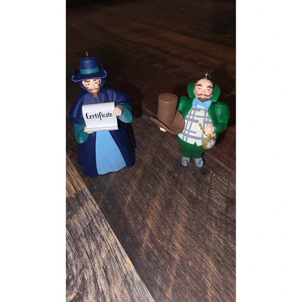 Hallmark Keepsake Wizard of Oz Munchkinland Mayor and Coroner Ornament Set 1998
